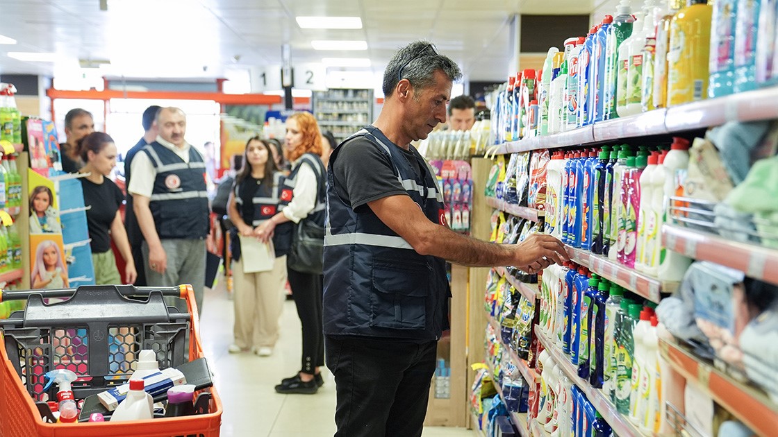 Ticaret Bakanlığı, asgari ücretin açıklanmasının ardından gerçekleştirdiği denetimlerde fahiş fiyat