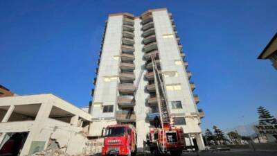 İskenderun’da, Çay Mahallesi Atatürk Caddesi’nde bulunan 17 katlı bir binanın