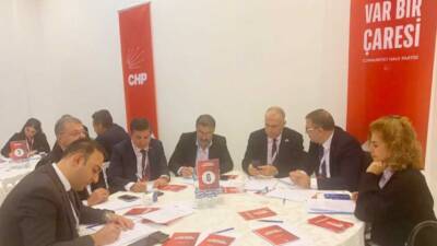 Cumhuriyet Halk Partisi (CHP) Genel Başkanı Özgür Özel’in başkanlığında düzenlenen