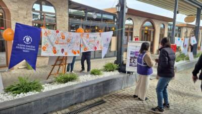 Kadın Emeğini Değerlendirme Vakfı (KEDV), depremzedelere yönelik farkındalık etkinlikleri düzenleyerek