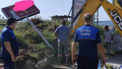 Arsuz Belediyesi Zabıta Müdürlüğü ekipleri, kentin estetiğini olumsuz etkileyen izinsiz