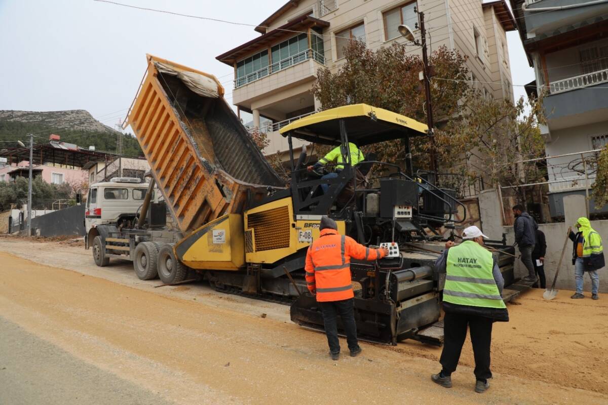 Hatay Büyükşehir Belediyesi (HBB), ulaşım altyapısını iyileştirmek ve trafik güvenliğini