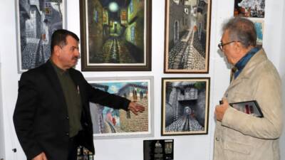 Mersin Çağdaş Sanat Fuarı’nda sergilenen, “Asrın felaketi” olarak adlandırılan büyük