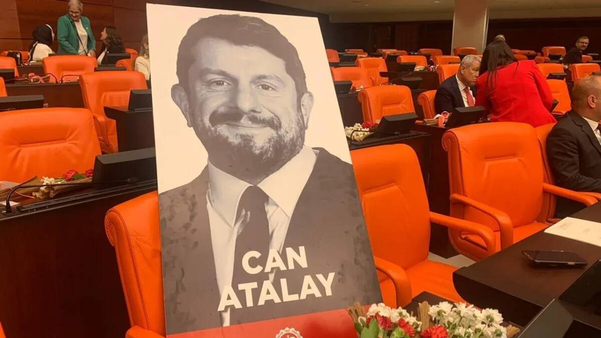 Vekilliği düşürülen seçilmiş TİP Hatay Milletvekili Şerafettin Can Atalay, Silivri