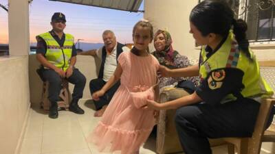 6 Şubat 2023 depreminde ailesini kaybeden ve kimsesiz kalan Elif