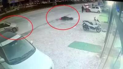 Hatay’ın Antakya ilçesinde meydana gelen trafik kazasında, dönüş yapmak isteyen