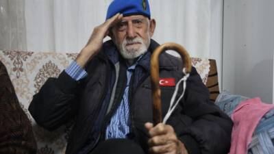 Hatay’da yaşayan Salih Çalışkan, vatan uğruna şehit verdiği evladının beresini