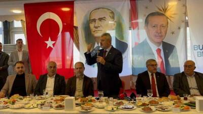 HBB Başkanı Mehmet Öntürk, binlerce Samandağlı vatandaşın katıldığı basın toplantısında