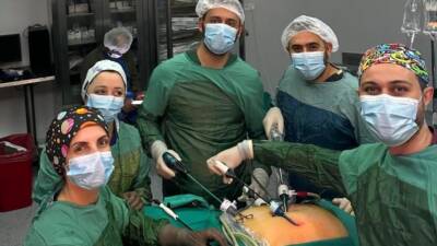 Defne Devlet Hastanesi, depremin ardından sunduğu nitelikli sağlık hizmetleriyle adından