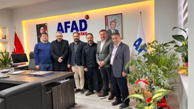 Hatay Gazeteciler Cemiyeti (HGC) Başkanı Nihat Mazmanoğlu ve yönetim kurulu