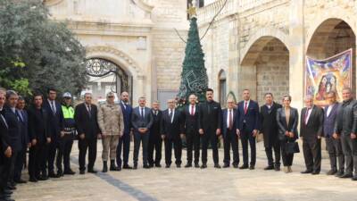 Altınözü ilçe protokolü, ilçedeki Hristiyan vatandaşların Noel Bayramı’nı kutlamak amacıyla