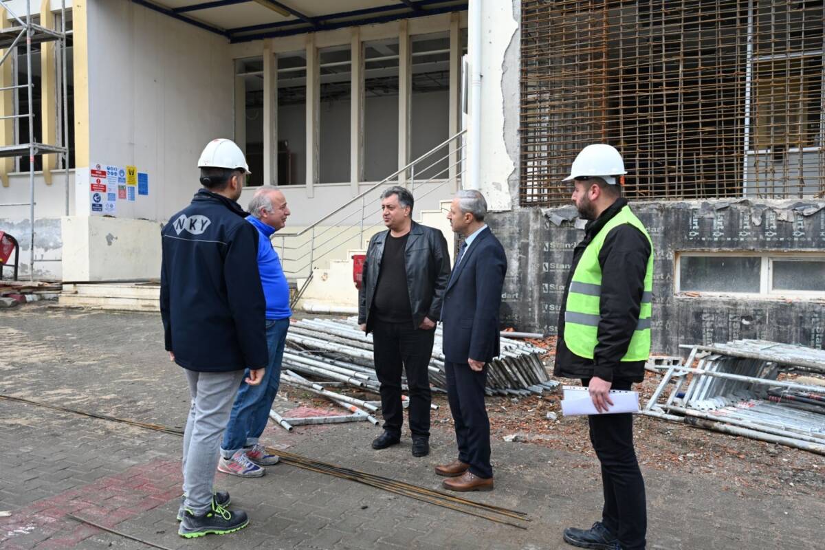 Hatay Mustafa Kemal Üniversitesi Rektörü Prof. Dr. Veysel Eren, devam