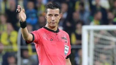 Süper Lig hakemliğinden kendi isteğiyle emekli olan ünlü hakem Ali