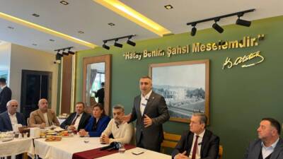 MHP Hatay Milletvekili Lütfi Kaşıkçı, düzenlediği basın toplantısında Hatay'daki ulaşım