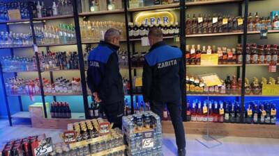 Altınözü Belediyesi, yılbaşı öncesinde vatandaşların güvenliği için denetimlerini sıkılaştırdı. Hijyen