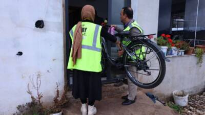 Hatay Büyükşehir Belediyesi (HBB), sosyal belediyecilik anlayışıyla depremzede çocukların hayatlarına