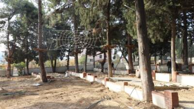 Altınözü Belediye Başkanı Rıfat Sarı, ilçede yapımı tamamlanan yeni macera