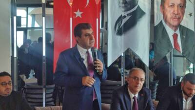 AKP Hatay İl Başkanı Mustafa Erdoğan, düzenlediği özel toplantıda yaklaşan