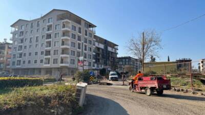 Defne ilçesine bağlı Armutlu Mahallesinde bulunan Sabahattin Ezer caddesi yeni