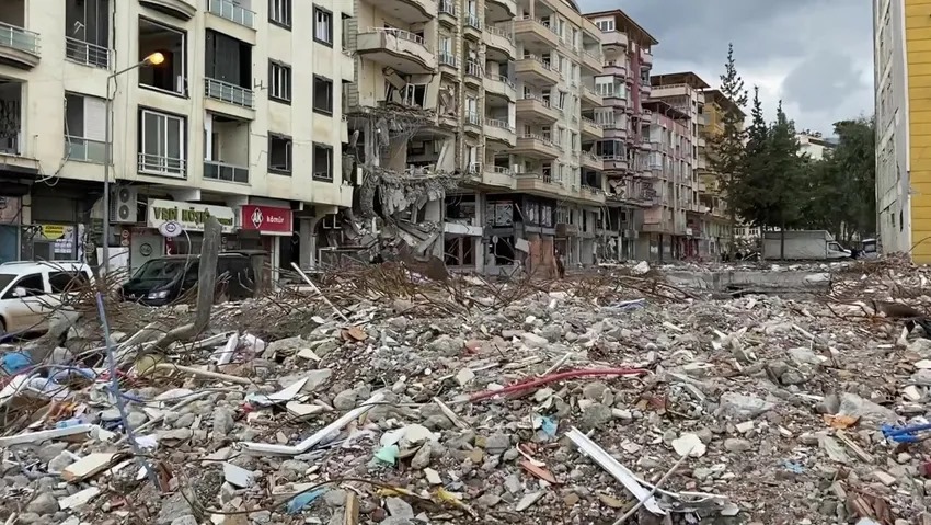 Hatay'da 6 Şubat depremleri sırasında yıkılan Derya Apartmanı davasında tek