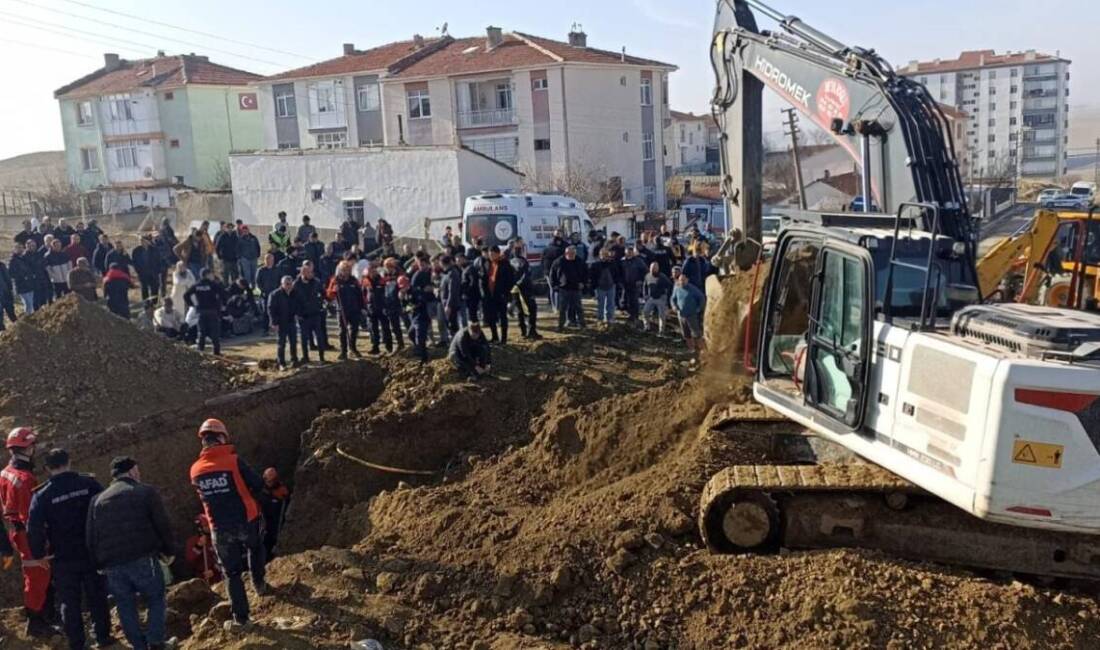 Ankara’nın Polatlı ilçesinde, bir apartmanın kanalizasyon bağlantısı çalışmaları sırasında meydana