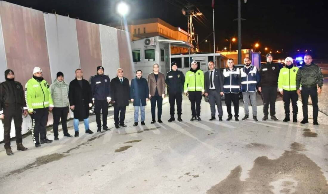 Belen Kaymakamı Mahmut Sami Yılmaz ve Belediye Başkanı İbrahim Gül,