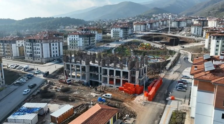 Hatay'ın Antakya ilçesine bağlı Gülderen Mahallesi’nde TOKİ tarafından yapılan afet