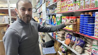 Hatay'da yaşayan Suriyeli esnaf Eşref Naunu, 14 yıl önce geldiği