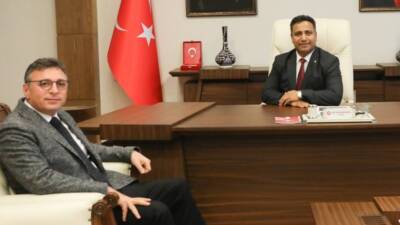 İskenderun Belediye Başkanı Mehmet Dönmez, İSTE’nin yeni rektörü Prof. Dr.