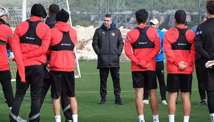 Süper Lig’in 18. haftasında Hatayspor, Fenerbahçe'ye konuk oluyor. Kritik karşılaşma