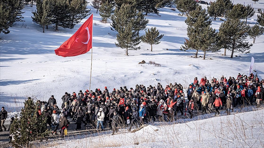 Sarıkamış Harekatı’nın 110. yılı anma etkinlikleri, binlerce kişinin katılımıyla Kars’ın