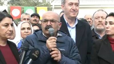 Hatay'da sivil toplum kuruluşları ve kanaat önderleriyle bir araya gelen