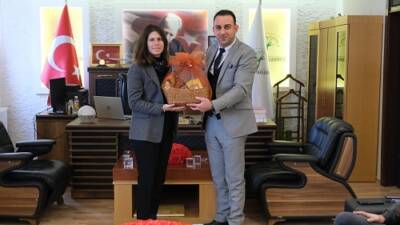 Çeşme Belediye Başkanı Lâl Denizli, Hatay’da Defne Belediye Başkanı Av.