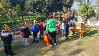 Harbiye Kazım Karabekir İlkokulu Anasınıfı öğrencileri, Akdeniz Zirve Arıcılık tesislerinde