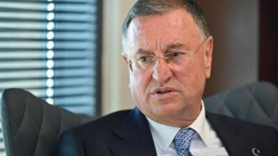 Hatay eski Belediye Başkanı Lütfü Savaş, CHP’nin güncel politikalarını eleştirerek,