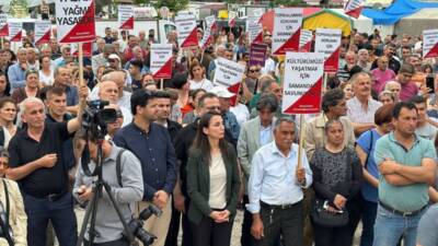 Samandağ'da Mağaracık Mahallesi sakinleri, zeytinlik alanlarının kamulaştırılması ve rezerv alan