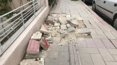 Hatay’ın Antakya ilçesi Ürgenpaşa Mahallesi’nde, 75’inci Yıl Bulvarı’nda yaya geçidi