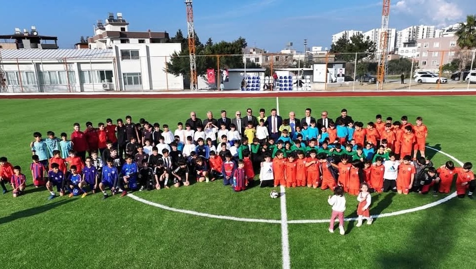 Arsuz Belediyesi, yeni spor ve sosyal tesis projeleriyle hem çocuklara