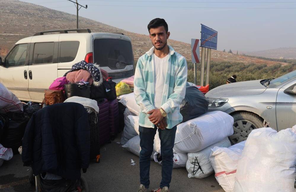 Hatay’ın Reyhanlı ilçesindeki Cilvegözü Sınır Kapısı’ndan ülkelerine dönmeye başlayan Suriyeliler