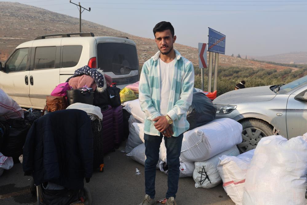 Hatay’ın Reyhanlı ilçesindeki Cilvegözü Sınır Kapısı’ndan ülkelerine dönmeye başlayan Suriyeliler