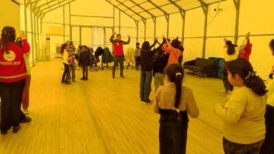 Defne İlçe Sağlık Müdürlüğü, depremzedelere yönelik psikososyal destek çalışmalarını sürdürüyor,