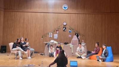 Kahramanmaraş depremlerinin ikinci yılında, Hataylı gençlerin sanatla yeniden inşa ettikleri