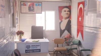 Hatay’da Memleket Partisi’nin il başkanlığı olarak kullanılan konteyner, hırsızlar tarafından