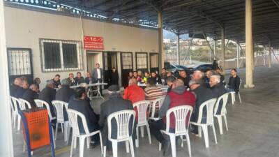 İskenderun İlçe Emniyet Müdürü Nevzat Güneş, bölgedeki muhtarlar ve vatandaşlarla