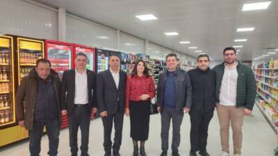 Antakyalı girişimci iş insanı Hasan Kazar, Hatay’daki Simge Marketler zincirinin