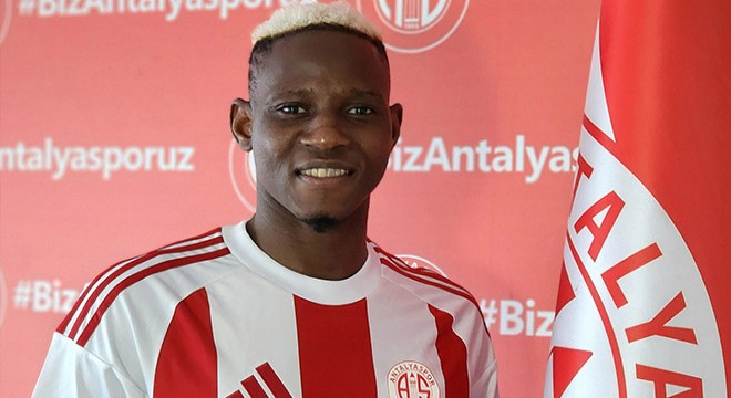 Antalyaspor’un tecrübeli forveti Moussa Djenepo, Beşiktaş maçında gördüğü sarı kart