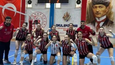 Hatay Kadın Voleybol Takımı, Gaziantep Spor karşısında aldığı galibiyetle büyük