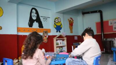 Hassa ilçesinde Uludağ Enerji’nin desteğiyle yenilenen ana sınıfına, 6 Şubat