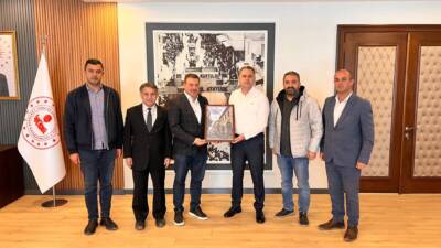 Hatay Gazeteciler Cemiyeti (HGC) Başkanı Nihat Mazmanoğlu ve beraberindeki yönetim