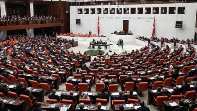 Türkiye’deki emeklilere yönelik önemli bir düzenleme Meclis’ten geçti. En düşük